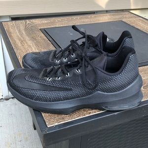 Black Nike Shoes